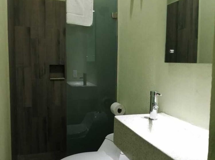 El Cihualteco Hotel Restaurante Bar