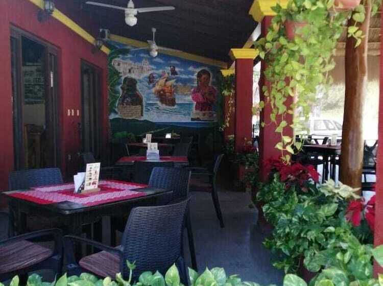 El Cihualteco Hotel Restaurante Bar