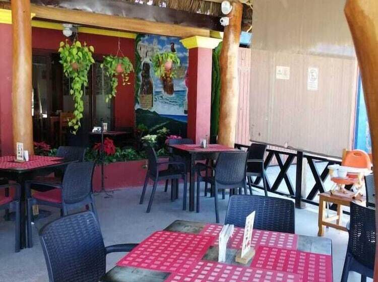 El Cihualteco Hotel Restaurante Bar