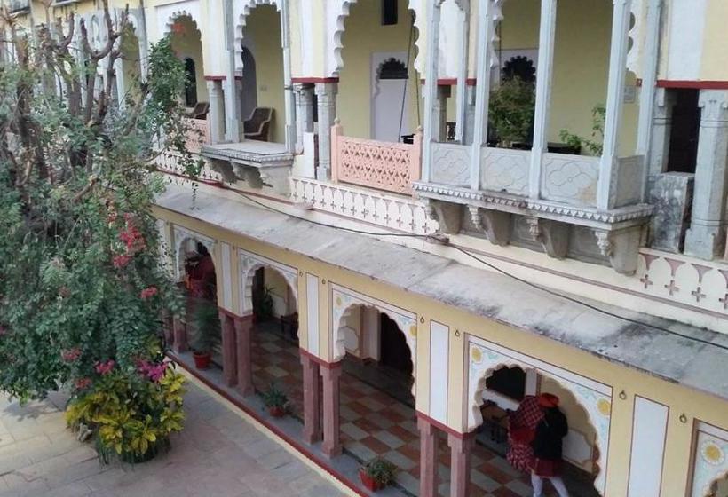 فندق Bassi Fort Palace Chittorgarh