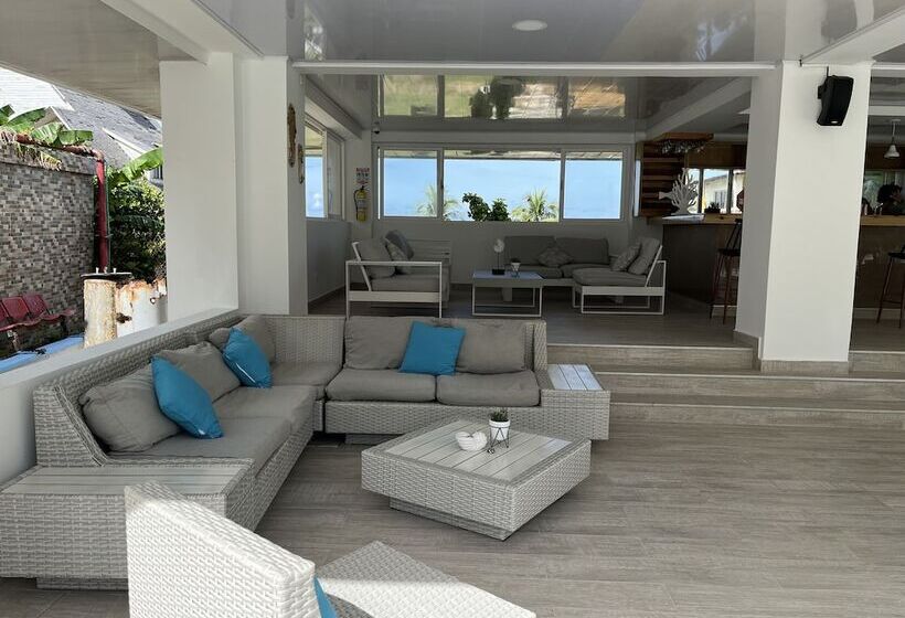 ホテル Caribbean Coral