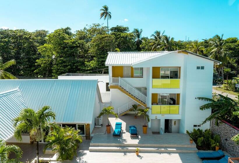 ホテル Caribbean Coral