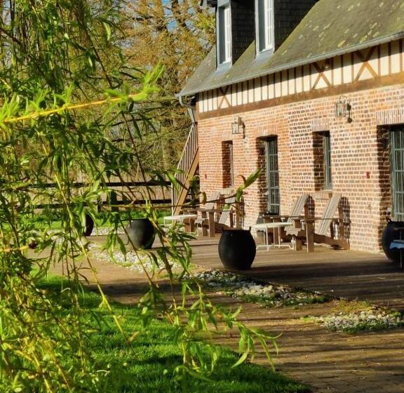 فندق Clos Masure