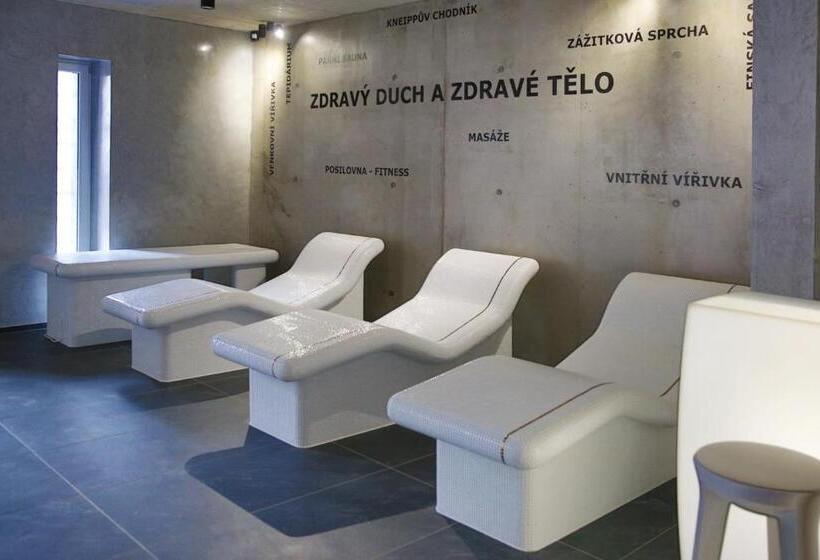 בית מלון כפרי Národní Dům Podbořany