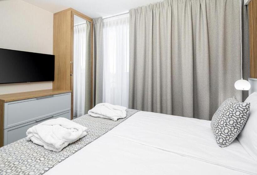 هتل Maloves Resort & Spa