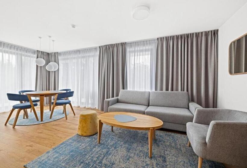 هتل Maloves Resort & Spa