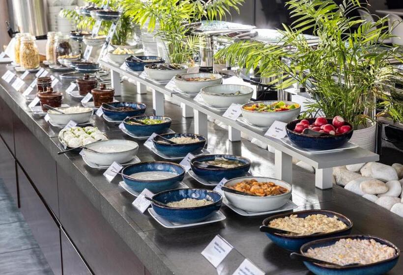 هتل Maloves Resort & Spa