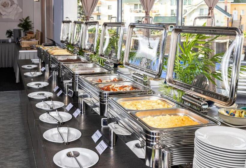 هتل Maloves Resort & Spa