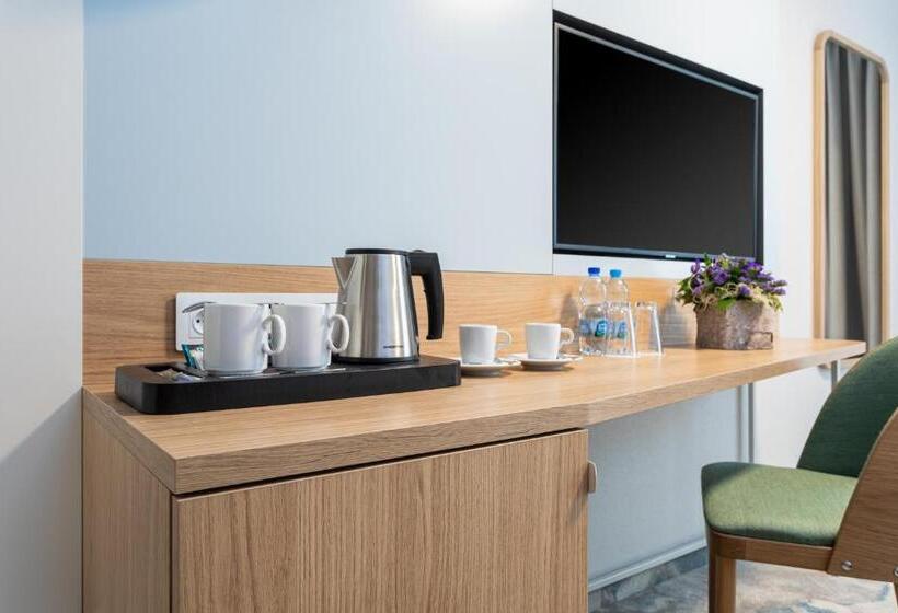 هتل Maloves Resort & Spa