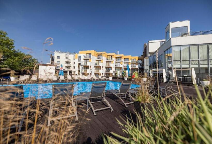 هتل Maloves Resort & Spa