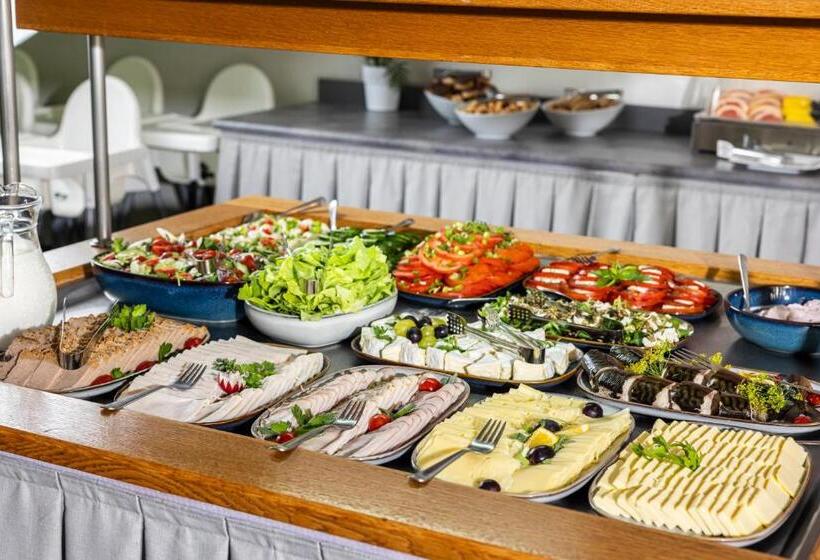 هتل Maloves Resort & Spa