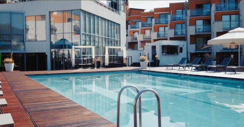 هتل Maloves Resort & Spa