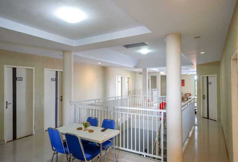 هتل Reddoorz Syariah At Jalan Jenderal Sudirman Palopo