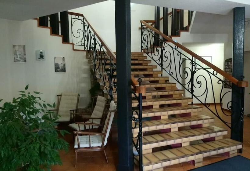 Отель Hôtel Sous L Olivier