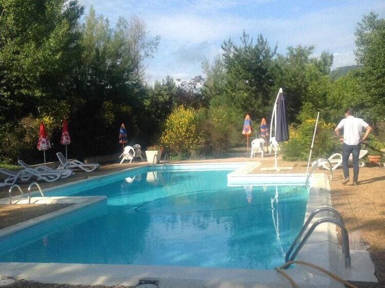 Отель Hôtel Sous L Olivier