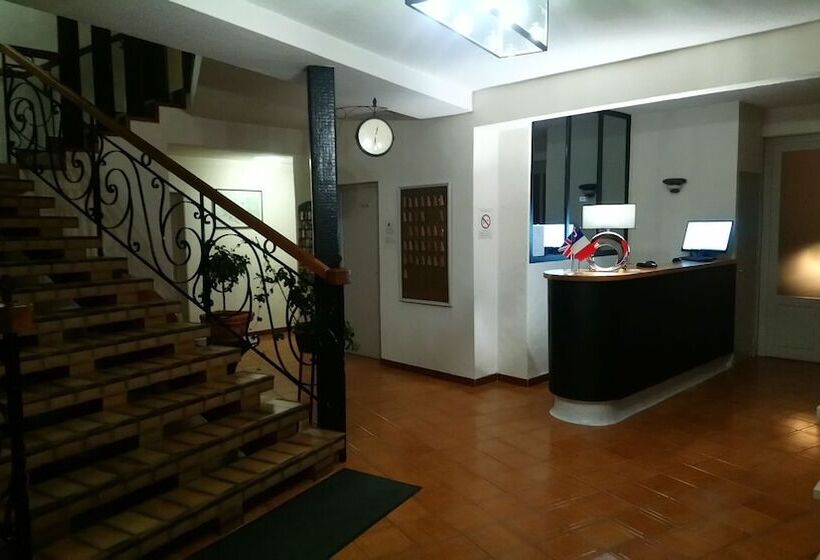 Отель Hôtel Sous L Olivier