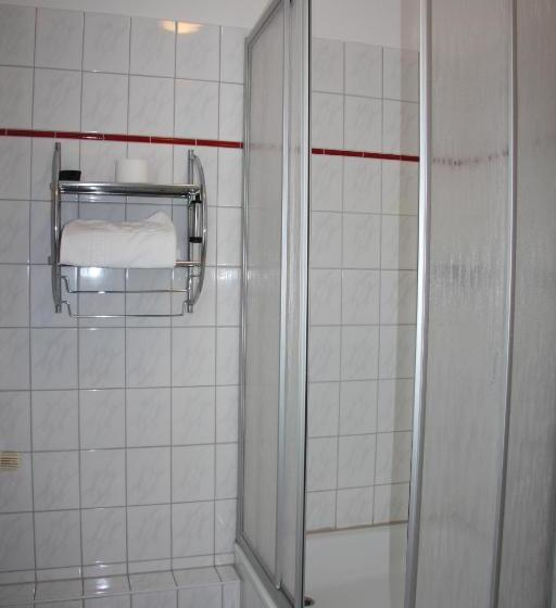 فندق Und Restaurant Knesebecker Hof