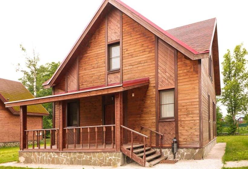 בית מלון כפרי Zavidovo Resort