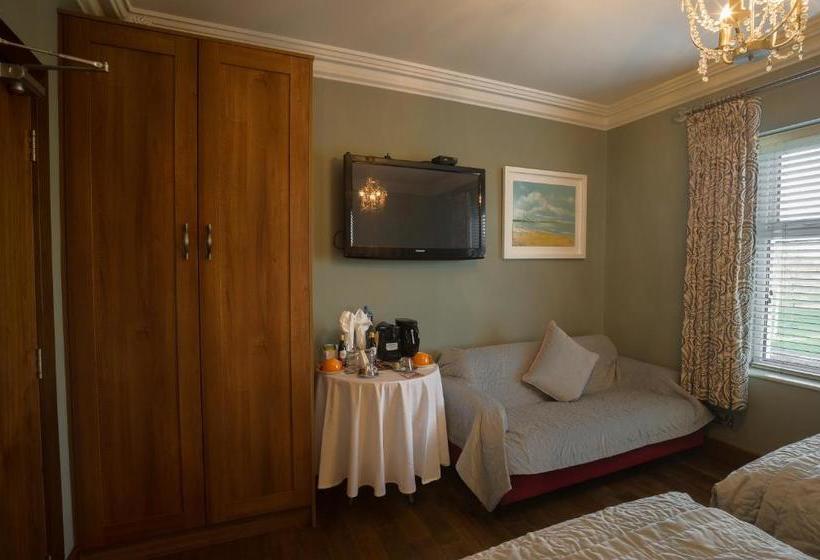 פנסיון Beach House B&b