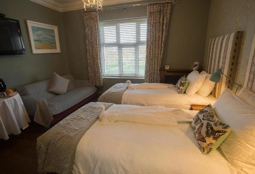 פנסיון Beach House B&b