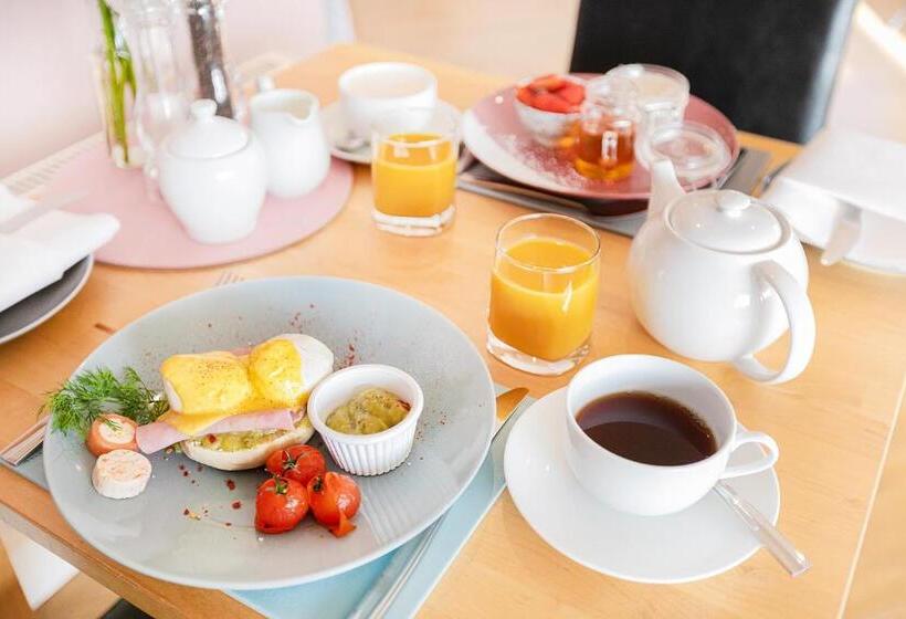 بنسيون Caravogue House