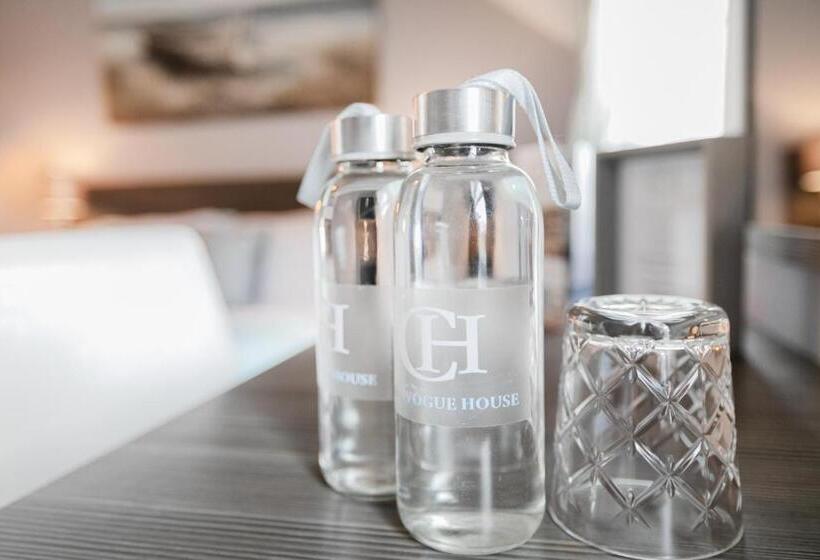 بنسيون Caravogue House