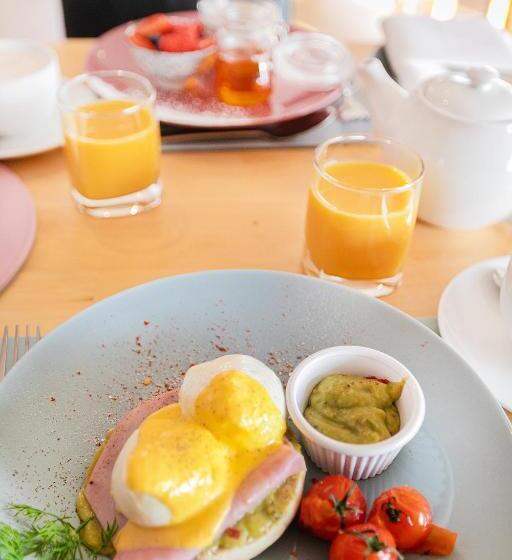 بنسيون Caravogue House