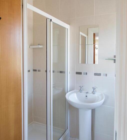 بنسيون Caravogue House