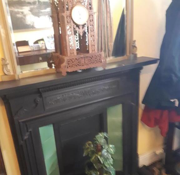 膳宿费 Castlemorris House