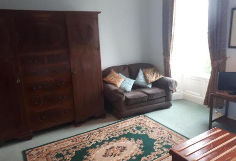 膳宿费 Castlemorris House