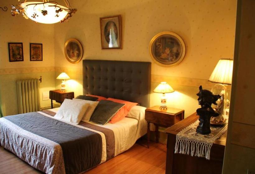 펜션 Chambres D'hotes : La Cour D'etrepy