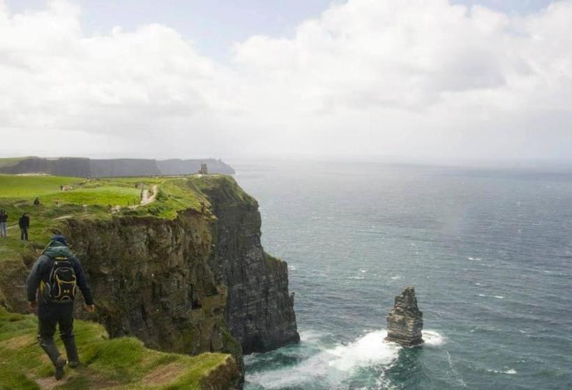 بنسيون Daly S House