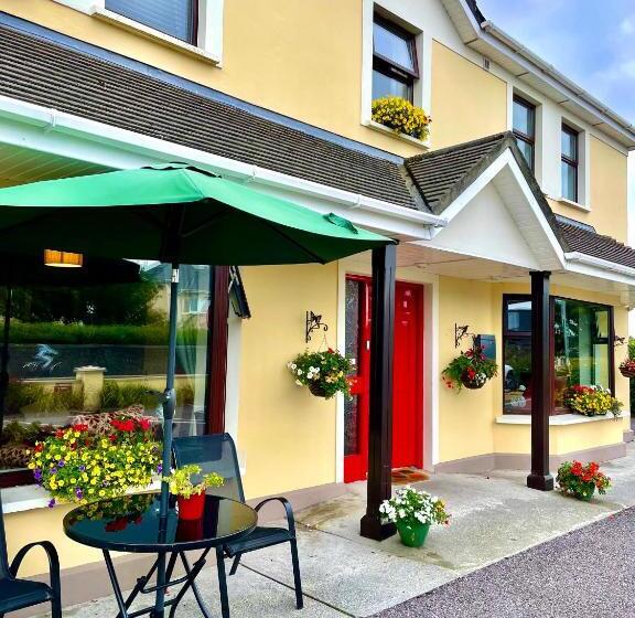 Пансион Killaran House