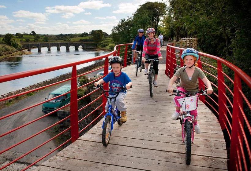 פנסיון Roscaoin House