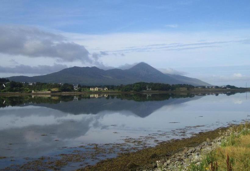 פנסיון Roscaoin House