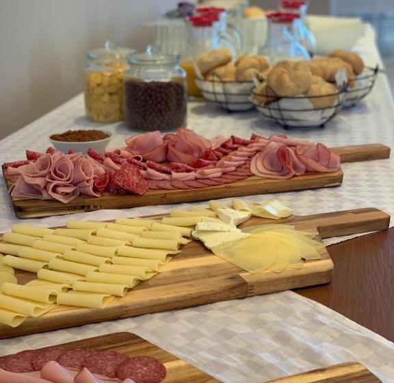 Riviera By Queens Hotel And Resort