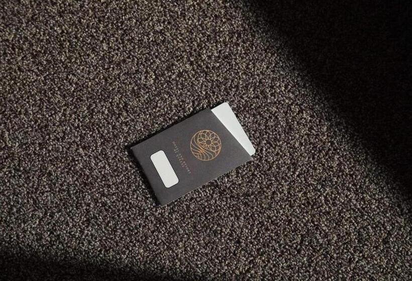 Riviera By Queens Hotel And Resort