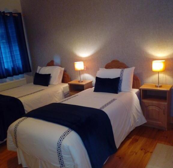 مبيت وإفطار Inny River Lodge