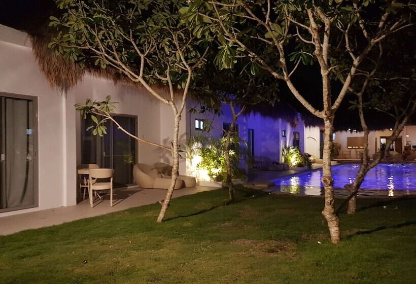 هتل Alona Beach Side Inn