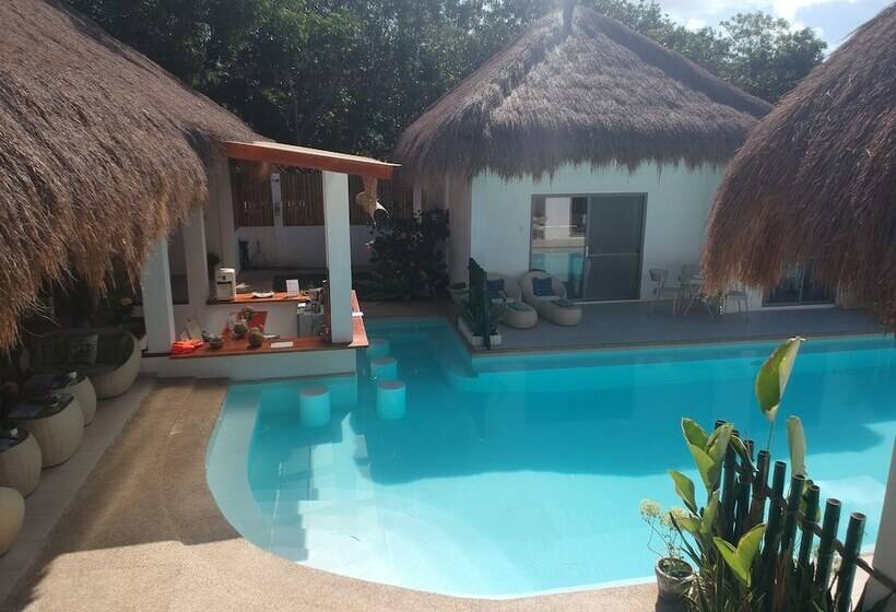 هتل Alona Beach Side Inn