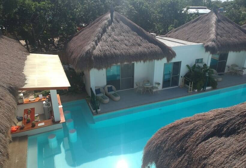 هتل Alona Beach Side Inn