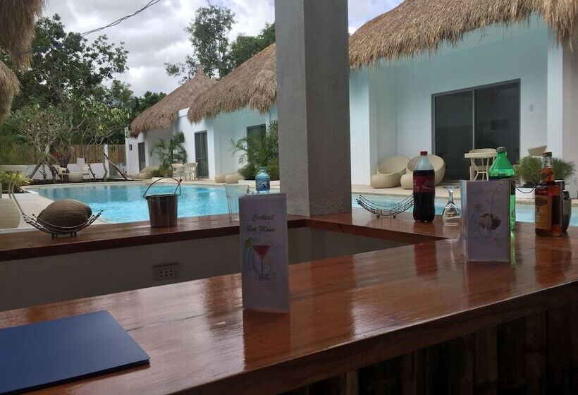 هتل Alona Beach Side Inn