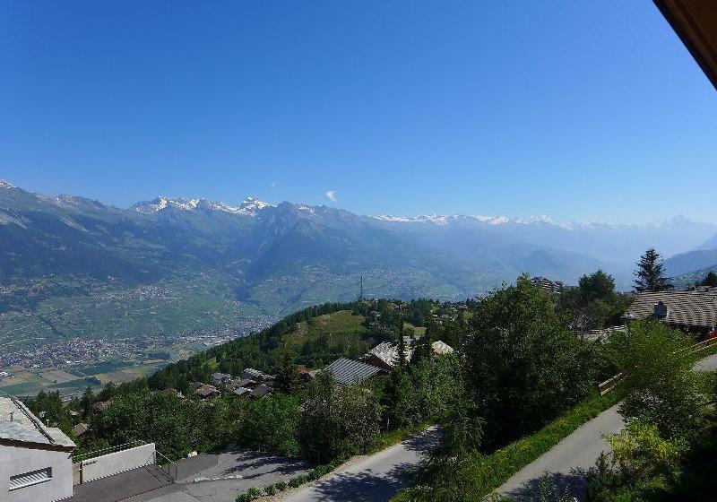 Отель Le Mayen 14