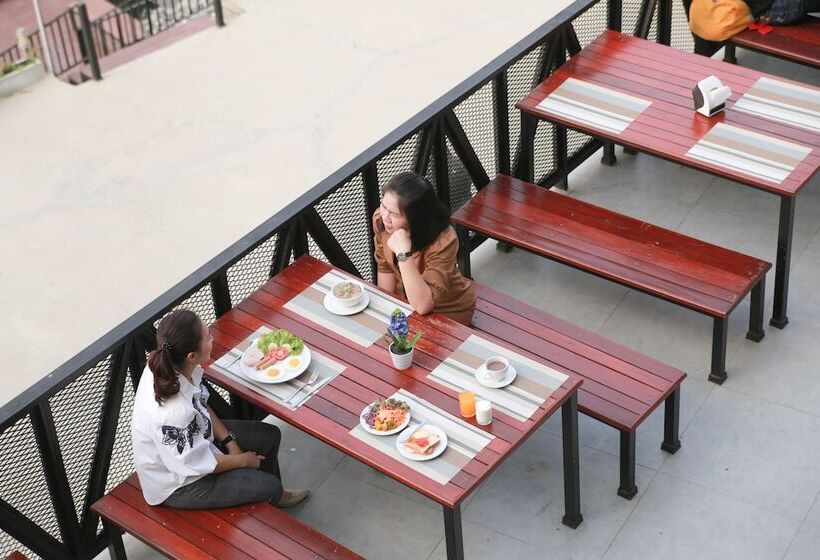 호텔 Monaz River Kwai Kanchanaburi