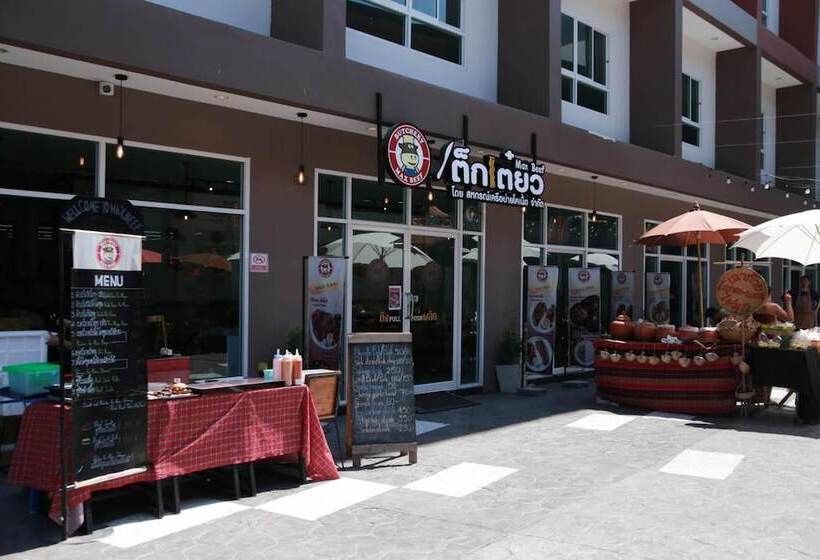 호텔 Monaz River Kwai Kanchanaburi