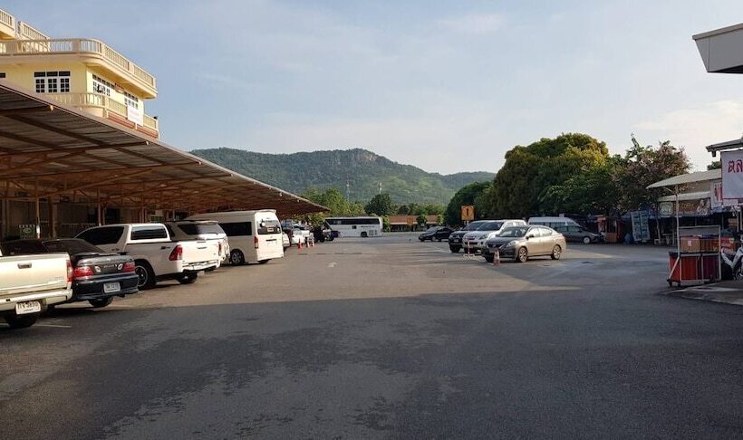 호텔 Monaz River Kwai Kanchanaburi