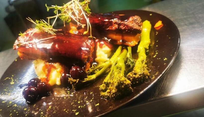 酒店 The Copper Still Bar