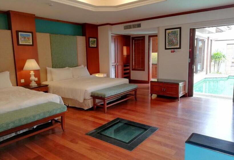 هتل Wonderland Private Chalet Port Dickson