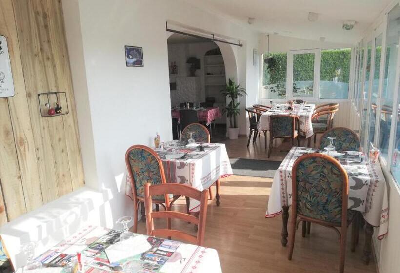 بنسيون La Cocotte Normande