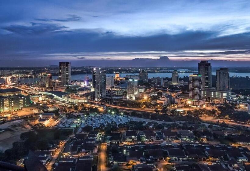 Attrus By Lse   Hostel